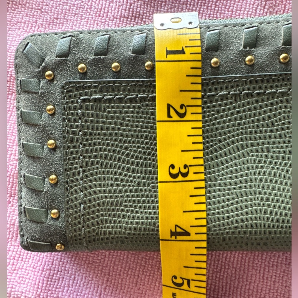 Green FOSSIL Wallet. - Picture 6 of 7